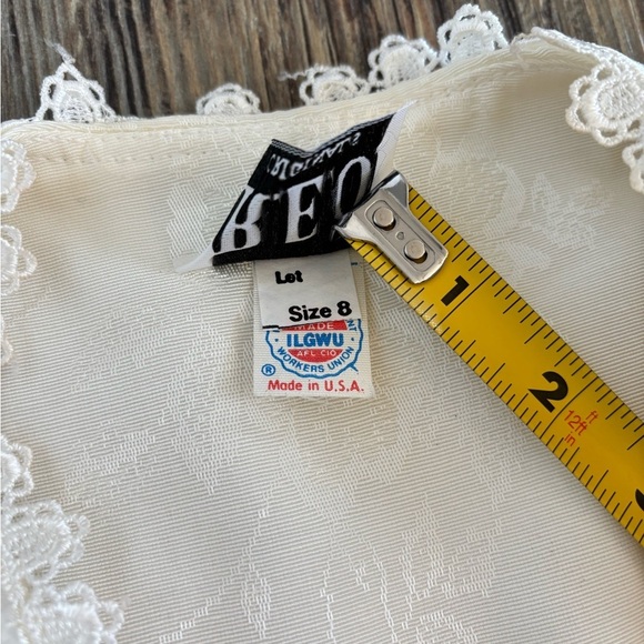 Vtg REO Originals Victorian Blouse Sz 8 Ivory Floral Brocade Pearl Buttons Lace - Picture 5 of 13